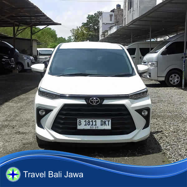 Tampak Depan Toyota Avanza Carter Mobil Denpasar Cikarang Jawa Barat.