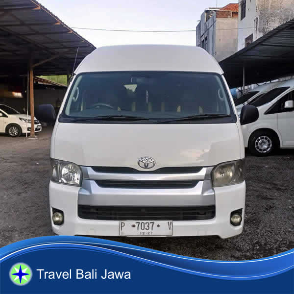 Tampak Depan Toyota Hiace Carter Mobil Denpasar Cikarang Jawa Barat.